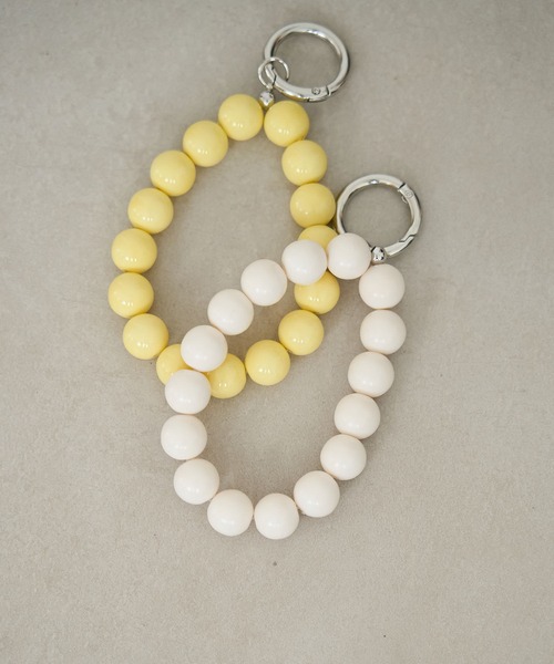 ROPE' PICNIC(ロペピクニック)の「カラフルビッグビーズストラップ(スマホグッズ・レディース・グリーン系その他/イエロー系その他/オフホワイト/オレンジ・FREE)」の2枚目の写真