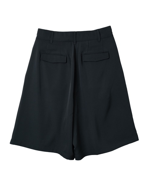 KACCO(カッコ)の「《ユニセックスアイテム》DRAPE WIDE SHORT PANTS / とろみワイドタックショーツ(その他パンツ・メンズ・カーキ/ブラック・LARGE/MEDIUM/SMALL)」の13枚目の写真