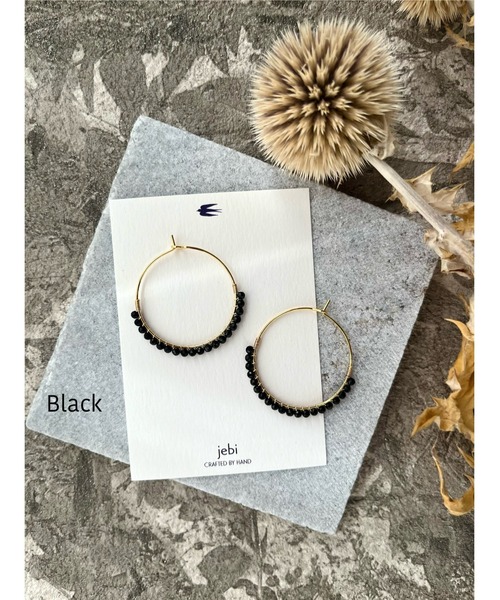tone(トーン)の「【jebi】14kgf カラフル天然石のフープピアス(MA)(ピアス(両耳用)・レディース・ネイビー/パープル/イエロー/オレンジ/レッド/ピンク/グリーン/ボルドー/ホワイト/ライトブルー/ブラック/その他/グレー/ターコイズブルー/ベージュ・FREE)」の2枚目の写真