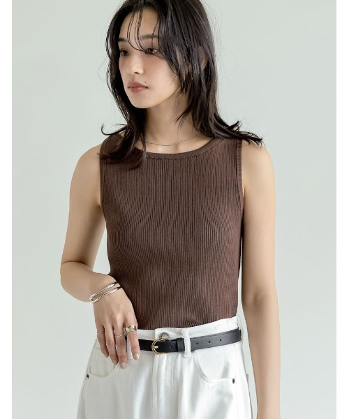 Re:EDIT（リエディ）の「[新色追加][涼感]レーヨンブレンドボートネックタンクトップ（タンクトップ・レディース・グレー/ホワイト/ブラック/ベージュ/ブラウン/カーキ/パープル・LARGE/MEDIUM）」の4枚目の写真