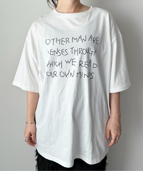 feepur by saya（フェピュールバイサヤ）の「HandwritingカラーロゴTee（Tシャツ/カットソー・レディース・ブラック/チャコールグレー/ブルー/レッド・MEDIUM）」の5枚目の写真