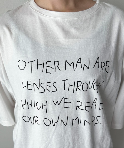 feepur by saya（フェピュールバイサヤ）の「HandwritingカラーロゴTee（Tシャツ/カットソー・レディース・ブラック/チャコールグレー/ブルー/レッド・MEDIUM）」の8枚目の写真