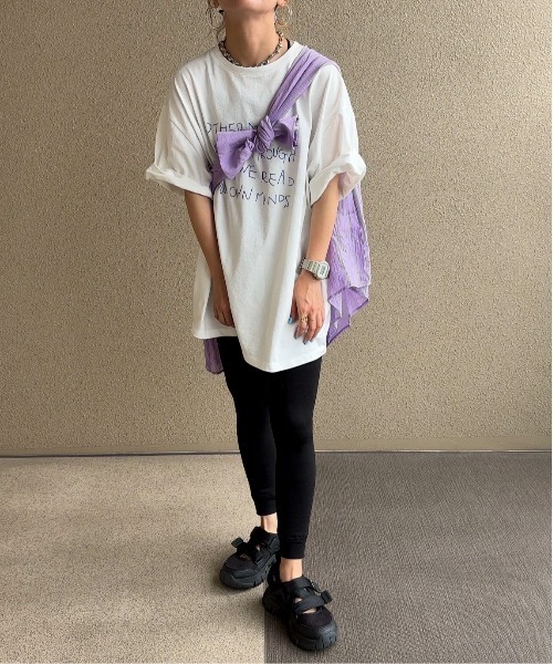 feepur by saya（フェピュールバイサヤ）の「HandwritingカラーロゴTee（Tシャツ/カットソー・レディース・ブラック/チャコールグレー/ブルー/レッド・MEDIUM）」の11枚目の写真