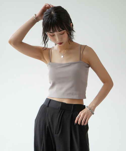 Chillfar（チルファー）の「カップ付き スクエアクロップ丈ダブルストラップドキャミソール（キャミソール・レディース・ブラック/ホワイト/オートミール/グレー/ブラウン/グレイッシュベージュ・FREE）」の11枚目の写真