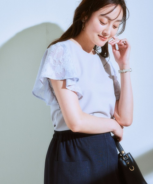 7days Life Styling(セブンデイズライフスタイリング)の「袖レース切替ブラウス見えトップス(Tシャツ/カットソー・レディース・オフホワイト/ブラック/ライトグレー・LL/M/L)」の6枚目の写真
