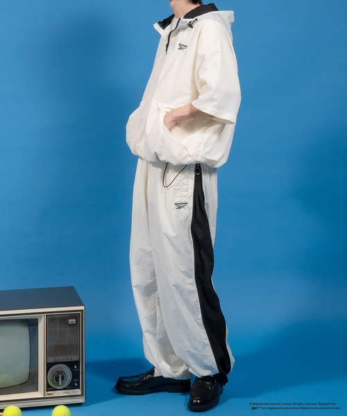 Perushu（ペルーシュ）の「Reebok／Perushu別注　配色切り替えナイロンアノラックプルオーバー（その他トップス・メンズ・オフホワイト/ブラック/カーキ/ネイビー・MEDIUM/LARGE）」の8枚目の写真