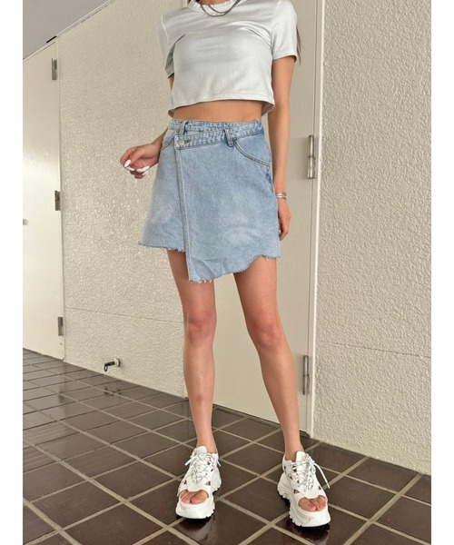 EGOIST（エゴイスト）の「ラップデニムミニスカート（スカート・レディース・ライトブルー/ホワイト・M/S）」の8枚目の写真