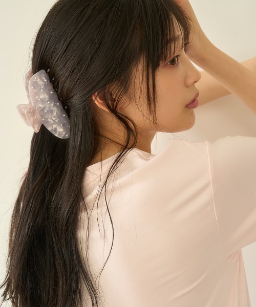 SNIDEL HOME(スナイデルホーム)の「パールバンス(バレッタ/ヘアクリップ・レディース・ブラック/ホワイト/ライトグレー/ピンク・FREE)」の5枚目の写真