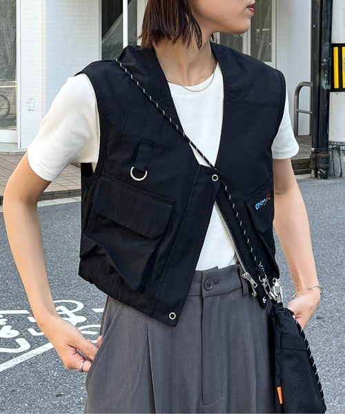 CPCM(シーピーシーエム)の「NCポケットベスト(ベスト・レディース・ブルー/アイボリー/ブラック・FREE)」の2枚目の写真