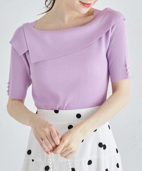 tocco closet(トッコ クローゼット)の「接触冷感♪袖口パール付きアシメオフショルリブニットプルオーバー(ニット/セーター・レディース・オフホワイト/ラベンダー/ピンク・M)」の1枚目の写真