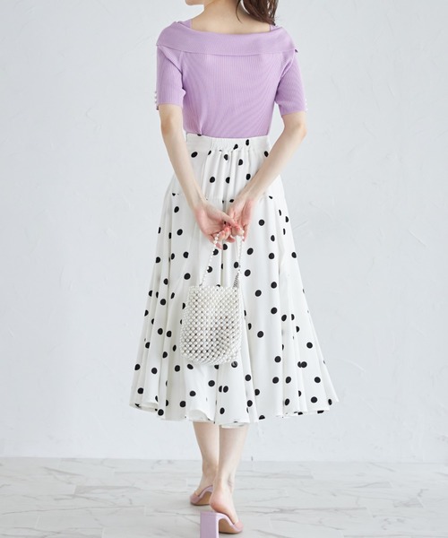 tocco closet(トッコ クローゼット)の「接触冷感♪袖口パール付きアシメオフショルリブニットプルオーバー(ニット/セーター・レディース・オフホワイト/ラベンダー/ピンク・M)」の13枚目の写真