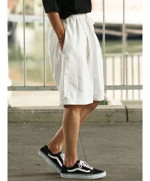 CRAFT STANDARD BOUTIQUE(クラフトスタンダードブティック)の「【URANIWA CAMPERS】2WAY WHITE DENIM PANTS(デニムパンツ・メンズ・ホワイト・M/XL/L)」の3枚目の写真