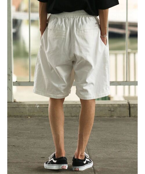 CRAFT STANDARD BOUTIQUE(クラフトスタンダードブティック)の「【URANIWA CAMPERS】2WAY WHITE DENIM PANTS(デニムパンツ・メンズ・ホワイト・M/XL/L)」の4枚目の写真