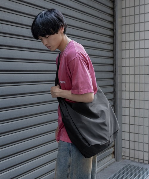3.3 Field Trip （3.3フィールドトリップ）の「3.3 Field Trip／ナイロンバッグ（ショルダーバッグ・メンズ・ブラック/グレー・FREE）」の17枚目の写真