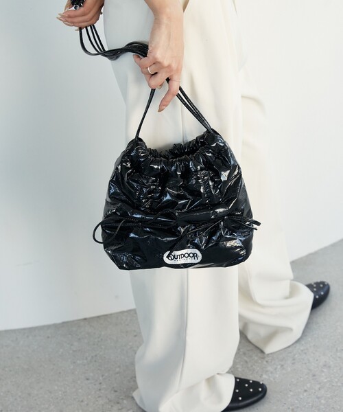 OUTDOOR PRODUCTS(アウトドアプロダクツ)の「OUTDOOR PRODUCTS/アウトドアプロダクツ エナメル リボン ドローイング ミニバッグ 限定展開(ショルダーバッグ・レディース・ブラック/レッド/シルバー/グレー・ONE SIZE)」の8枚目の写真