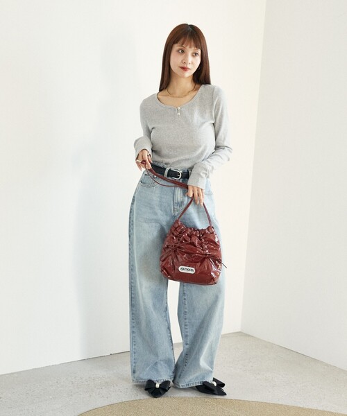 OUTDOOR PRODUCTS(アウトドアプロダクツ)の「OUTDOOR PRODUCTS/アウトドアプロダクツ エナメル リボン ドローイング ミニバッグ 限定展開(ショルダーバッグ・レディース・ブラック/レッド/シルバー/グレー・ONE SIZE)」の16枚目の写真