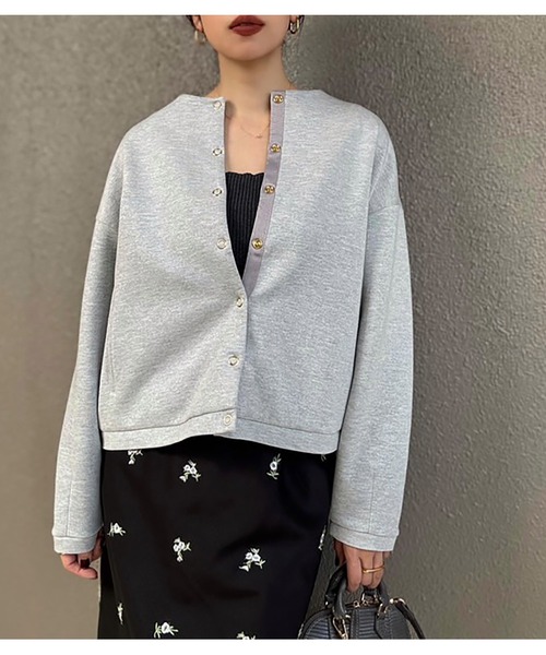 Emma Taylor（エマテイラー）の「【大人カーデ】ダンボールノーカラージャケット（ノーカラージャケット・レディース・モカ/チャコールグレー/ブラック/ネイビー/オフホワイト/ライトベージュ/シルバー系/ブラウン・FREE）」の15枚目の写真