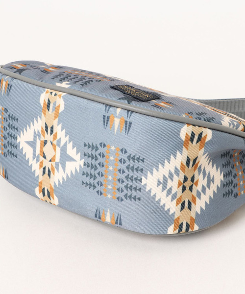 PENDLETON（ペンドルトン）の「【PENDLETON】PADDED MOON SHOULDER BAG（ショルダーバッグ・レディース・チャコールグレー/グレー・FREE）」の9枚目の写真