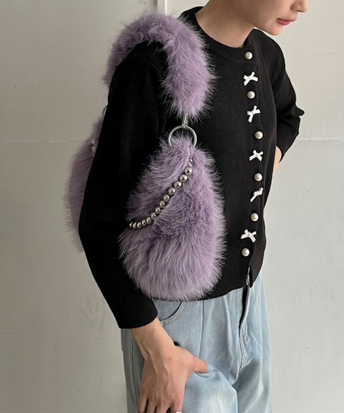 Jewelobe(ジュエローブ)の「ダブルストラップラウンドフェイクファーバッグ(クラッチバッグ・レディース・ブラック/パープル/ベージュ・FREE)」の22枚目の写真