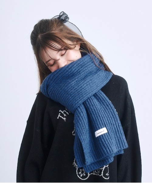 17HR(セブンティーンアワーズ)の「【ユニセックス】ボリュームリブニットマフラー(マフラー・レディース・グレー/チャコールグレー/ブラウン/ブルー・FREE)」の7枚目の写真