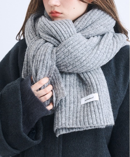 17HR(セブンティーンアワーズ)の「【ユニセックス】ボリュームリブニットマフラー(マフラー・レディース・グレー/チャコールグレー/ブラウン/ブルー・FREE)」の10枚目の写真
