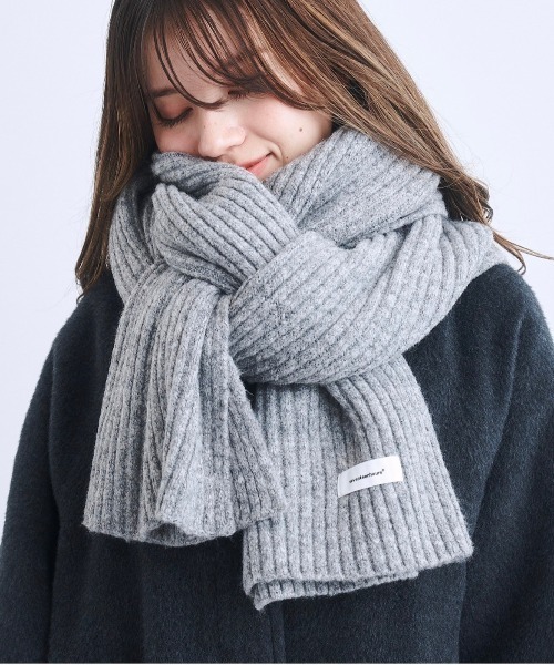17HR(セブンティーンアワーズ)の「【ユニセックス】ボリュームリブニットマフラー(マフラー・レディース・グレー/チャコールグレー/ブラウン/ブルー・FREE)」の11枚目の写真