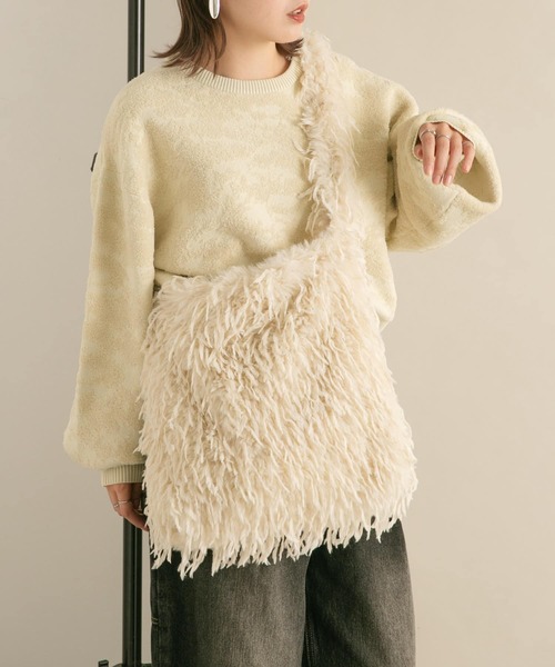 KBF(ケイビーエフ)の「ファービッグBAG(ショルダーバッグ・レディース・アイボリー/ブラウン・ONE)」の2枚目の写真