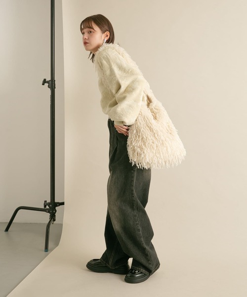 KBF(ケイビーエフ)の「ファービッグBAG(ショルダーバッグ・レディース・アイボリー/ブラウン・ONE)」の16枚目の写真