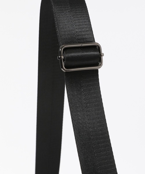 BAYFLOW(ベイフロー)の「カタオシハーフムーンショルダー(ショルダーバッグ・レディース・ブラック/ブルー/グレイッシュベージュ・FREE)」の16枚目の写真