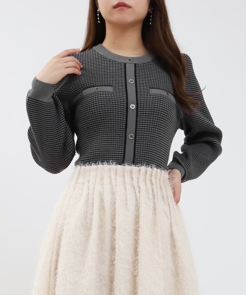 ASTORIA ODIER(アストリアオディール)の「ボーダー配色使いリブニットプルオーバー(ニット/セーター・レディース・ホワイト/チャコールグレー/ブラック/カーキ・MEDIUM/LARGE)」の4枚目の写真
