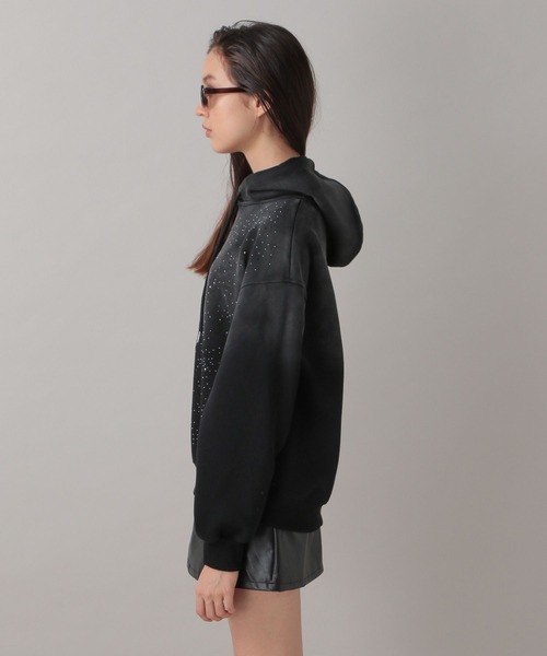 FOREVER 21（フォーエバー トゥエンティーワン）の「【2024FW】ビジューヴィンテージライクフーディー（パーカー・レディース・ブラック・FREE）」の7枚目の写真