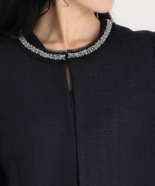 襟ぐりビジュー付ツイードジャケット（ノーカラージャケット）｜STRAWBERRY-FIELDS（ストロベリーフィールズ）