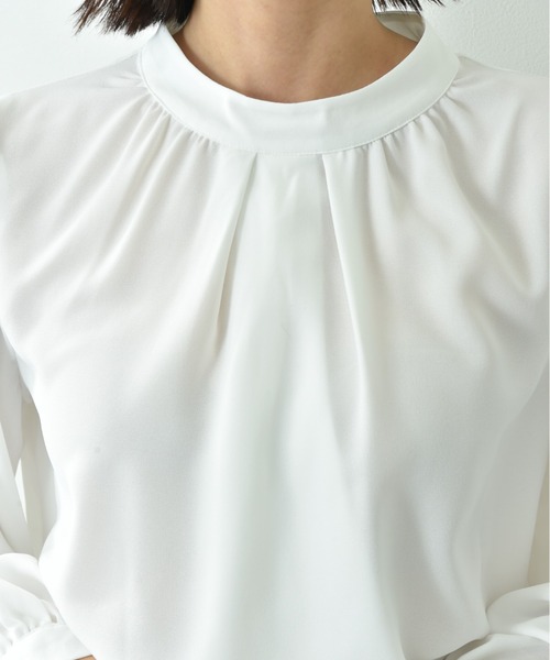 INTERPLANET(インタープラネット)の「【UVPROTECTION】モスクレープスカーフタイパール付9分袖ブラウス(シャツ/ブラウス・レディース・オフホワイト/ネイビー/グレイッシュベージュ・FREE)」の14枚目の写真