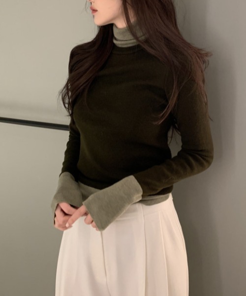 FREE STYLISTS(フリー スタイリスト)の「YUGA_YGMC バイカラーレイヤードニットPO(ニット/セーター・レディース・カーキ/ライトブルー/オフホワイト・FREE)」の1枚目の写真