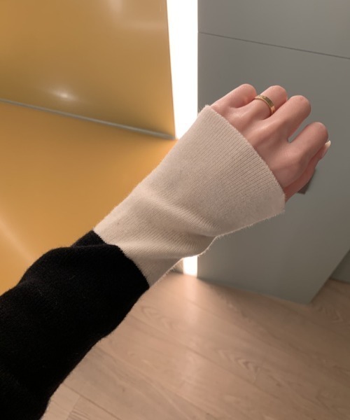 FREE STYLISTS(フリー スタイリスト)の「YUGA_YGMC バイカラーレイヤードニットPO(ニット/セーター・レディース・カーキ/ライトブルー/オフホワイト・FREE)」の16枚目の写真