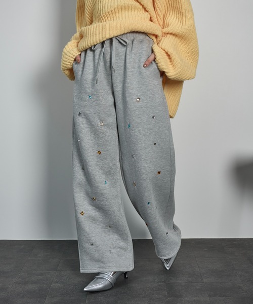 THE YOn（ザヨン）の「ビジュースウェットイージーパンツ（スウェットパンツ・レディース・グレー/チャコールグレー・FREE）」の17枚目の写真