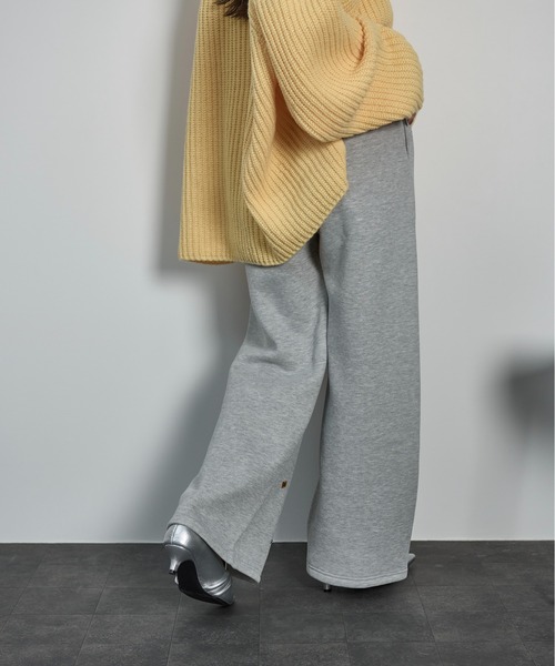 THE YOn（ザヨン）の「ビジュースウェットイージーパンツ（スウェットパンツ・レディース・グレー/チャコールグレー・FREE）」の18枚目の写真