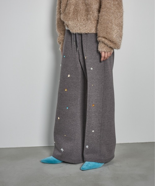 THE YOn（ザヨン）の「ビジュースウェットイージーパンツ（スウェットパンツ・レディース・グレー/チャコールグレー・FREE）」の7枚目の写真