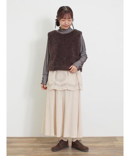 Samansa Mos2（サマンサ モスモス）の「お皿モチーフ刺繍エプロン付