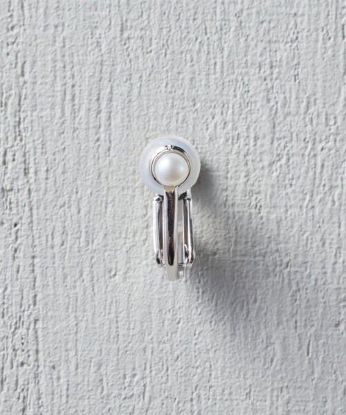 and cloud（アンドクラウド）の「Pearl Earring S / Single（イヤリング・レディース・シルバー・FREE）」の2枚目の写真
