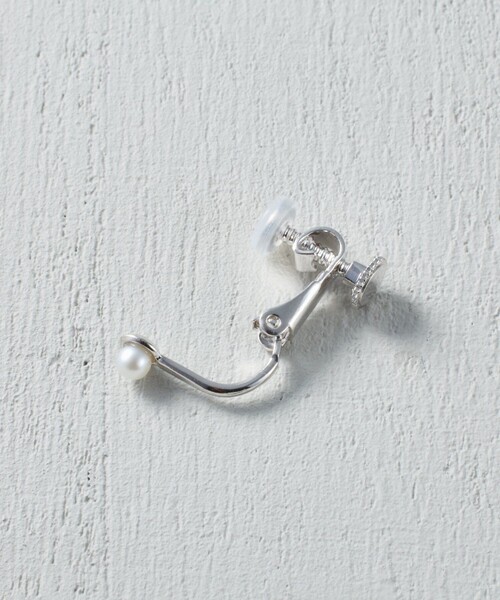 and cloud（アンドクラウド）の「Pearl Earring S / Single（イヤリング・レディース・シルバー・FREE）」の3枚目の写真