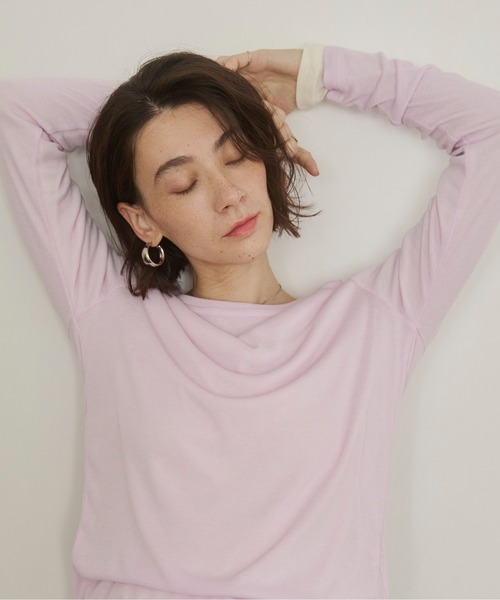 ANGIE(アンジー)の「ボートネック 長袖 シアートップス / 秋服(Tシャツ/カットソー・レディース・ベージュ/オフホワイト/チャコールグレー/ブラック/サックスブルー/ライトピンク/ライトイエロー/ライトグレー/ブラウン/ホワイト系その他2/ホワイト系その他・FREE)」の11枚目の写真