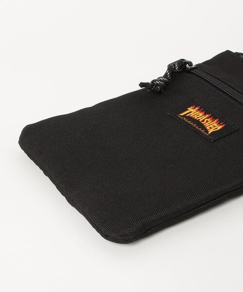 THRASHER（スラッシャー）の「【THRASHER/スラッシャー】ミニポーチ（ボディバッグ/ウエストポーチ・メンズ・ブラック/ブラック×ホワイト/レオパード・FREE）」の4枚目の写真
