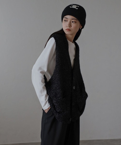 glitter shaggy black button vest / ラメシャギー黒釦ベスト