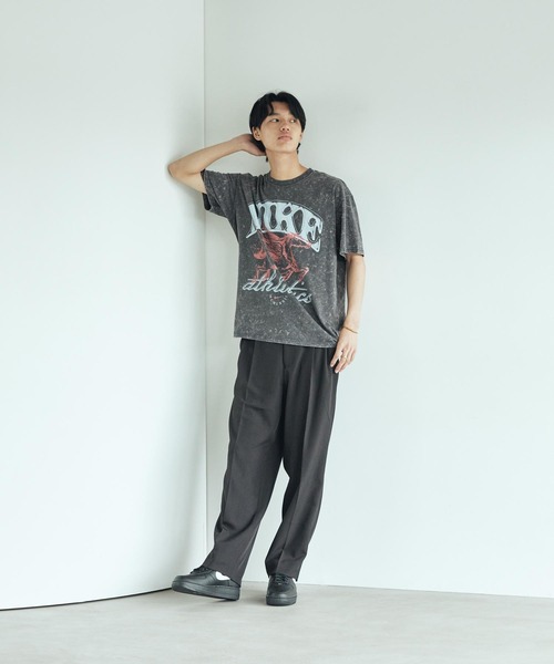 NIKE(ナイキ)の「ナイキ エア フォース 1 '07 メンズシューズ / Nike Air Force 1 '07 Men's Shoes FZ0627-010 Black(スニーカー・メンズ・ブラック・32/26.5/27.5/24.5/23.5/29.5/30.5/26/27/28/29/28.5/25.5/30/31/33/23/24/25)」の5枚目の写真