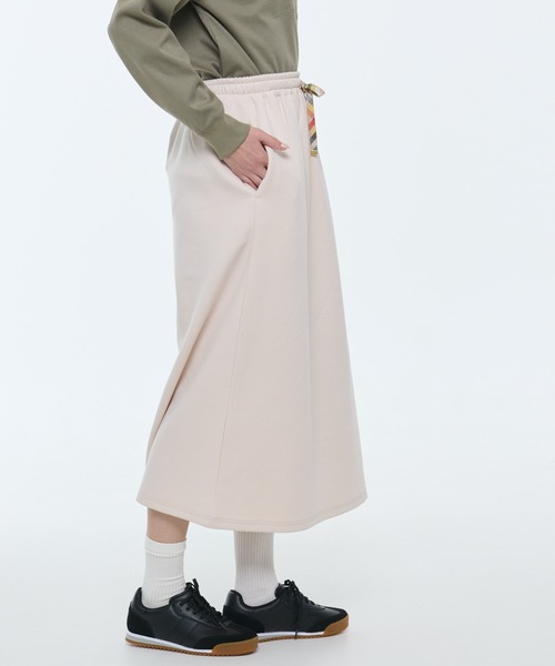 Arnold Palmer（アーノルドパーマー）の「カットポンチ フレアスカート（スカート・レディース・ネイビー/アイボリー/ブラック・M/S/L）」の4枚目の写真