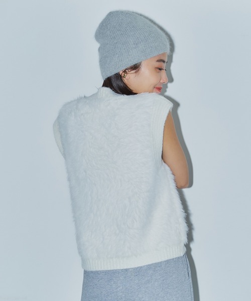 LIENCOEUR（リアンクール）の「シャギーニットベスト（ベスト・レディース・チャコールグレー/ベージュ/カーキ/ブラック/ホワイト・FREE）」の13枚目の写真