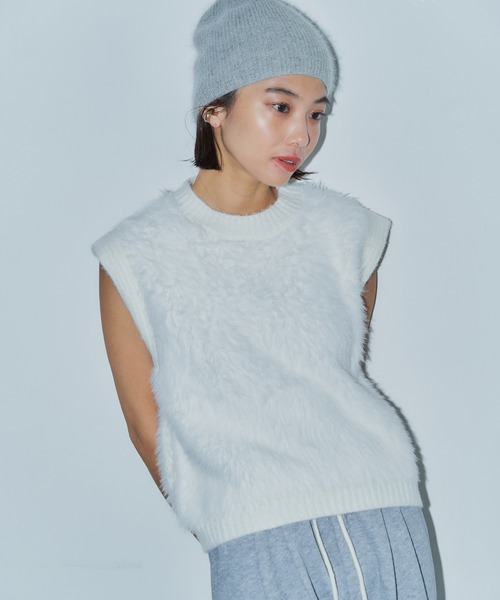 LIENCOEUR（リアンクール）の「シャギーニットベスト（ベスト・レディース・チャコールグレー/ベージュ/カーキ/ブラック/ホワイト・FREE）」の8枚目の写真