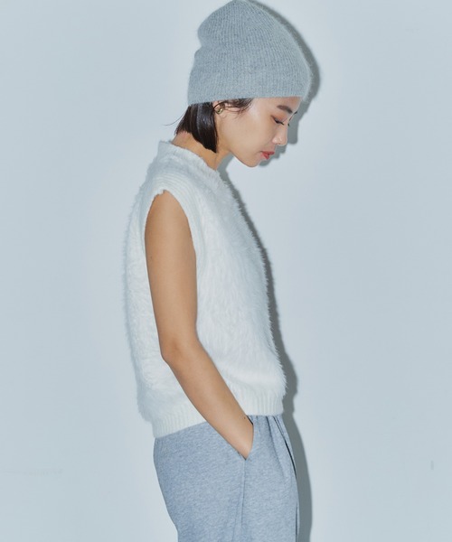 LIENCOEUR（リアンクール）の「シャギーニットベスト（ベスト・レディース・チャコールグレー/ベージュ/カーキ/ブラック/ホワイト・FREE）」の11枚目の写真