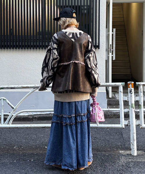 CIAOPANIC（チャオパニック）の「ビンテージライクフリンジレザーベスト（ベスト・レディース・ブラウン/カーキ・ONE SIZE）」の4枚目の写真